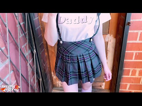 ❤️ Schoolgirl Sucks tagħha Dick profondament u fucks minflok klassijiet. Vidjow porn lilna ❌❤