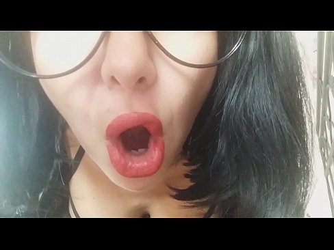 ❤️ Għasel, il-mammma tiegħek mhux se tħallik tmur l-iskola llum... Għandi bżonnek wisq... Vidjow porn lilna ❌❤
