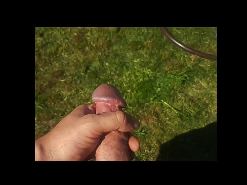 ❤️ Hottie sħun gets pussy roża tagħha fucked u cums bi squirt fi ġnien tas-sajf Vidjow porn lilna ❌❤