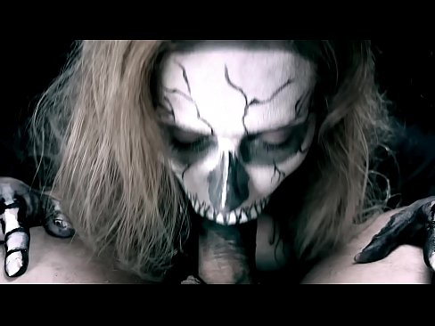 ❤️ Tfajla tad-dimostrazzjoni terda vit b'ħalqha iswed u tibla' cum. Vidjow porn lilna ❌❤